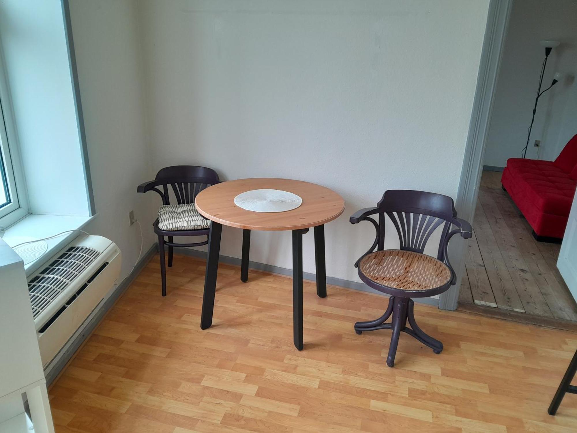 Apartment Mit 2 Zimmern Und Balkon Im Herzen Von Hoyer Højer Exteriör bild